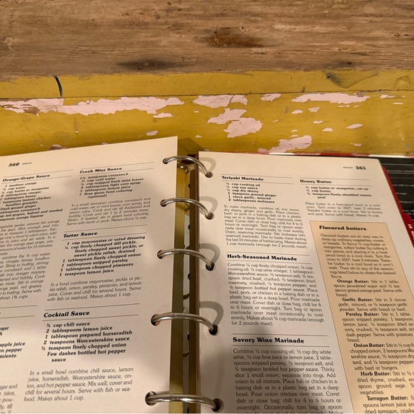 Vintage Better Homes & Gardens New Cook Book 1984 5-Ring Binder 9th Edition - Picture 11 of 12